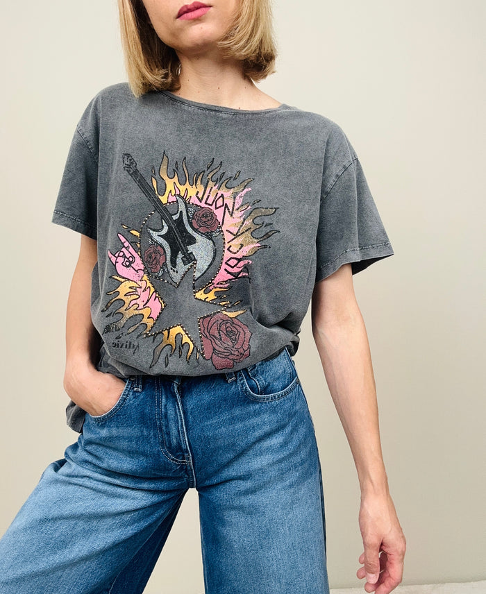 T-shirt grigia con stampa