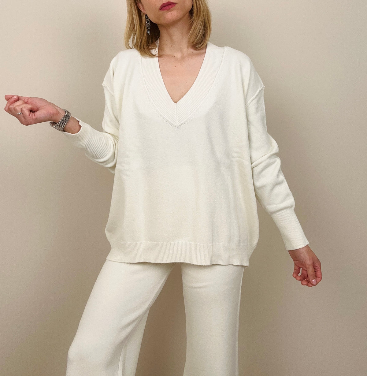 Tuta in maglia con scollo (più colori)