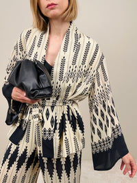 Kimono con fantasia geometrica