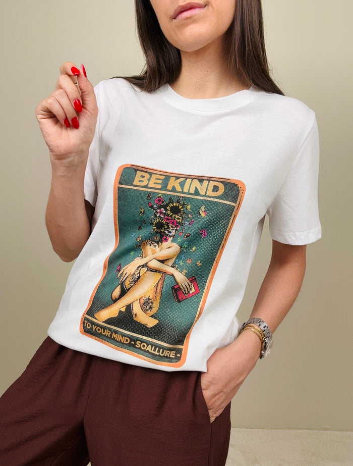 T-shirt “be kind” SoAllure