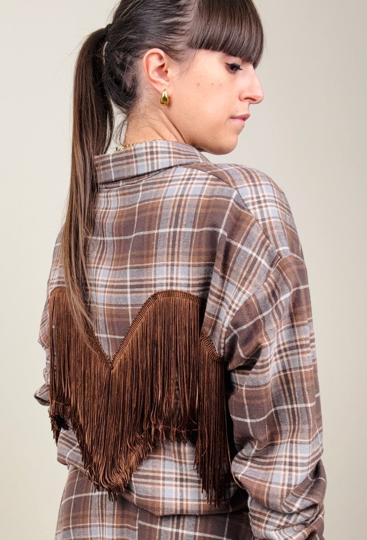 Camicia check grigia con frange tabacco