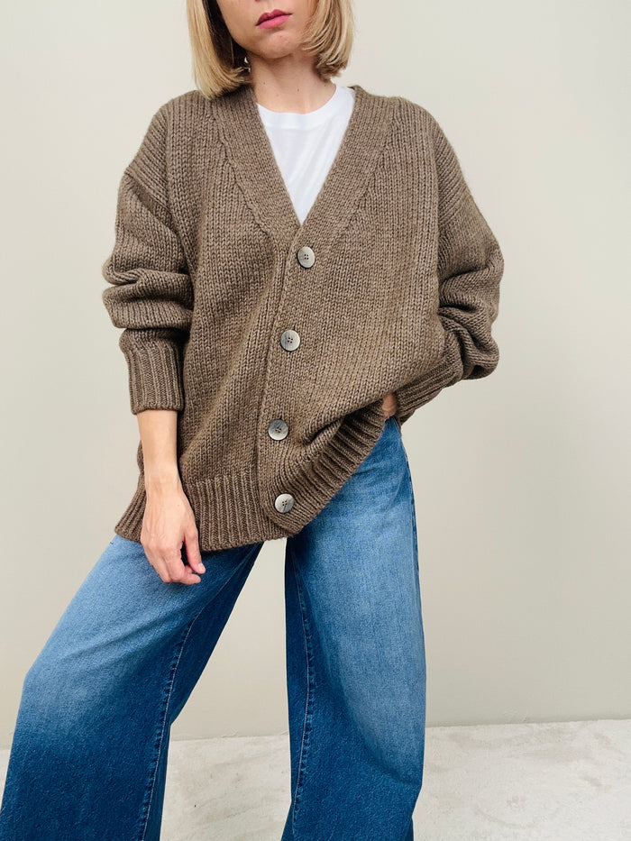 Cardigan over cacao