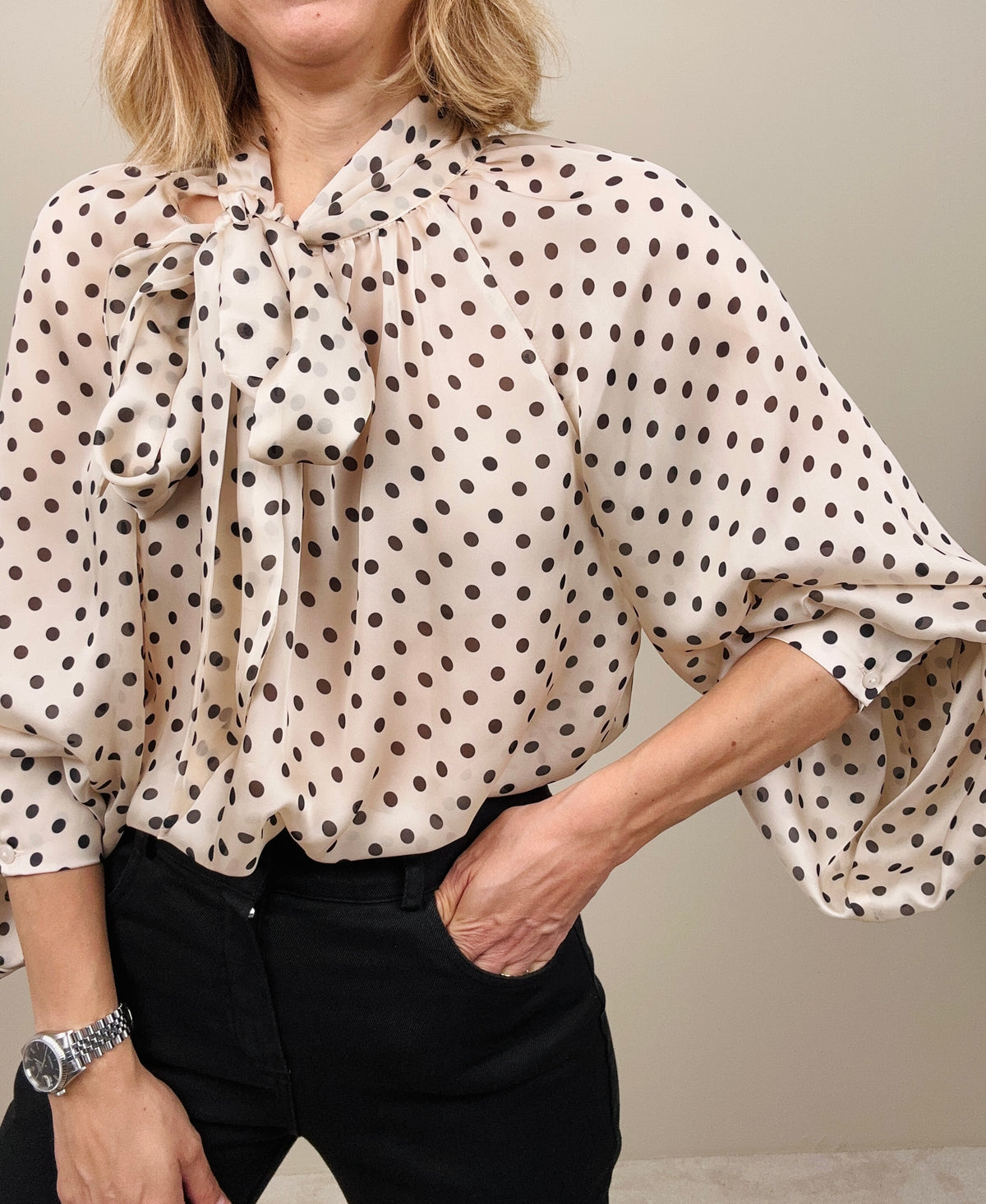Camicia a pois con fiocco (più colori)