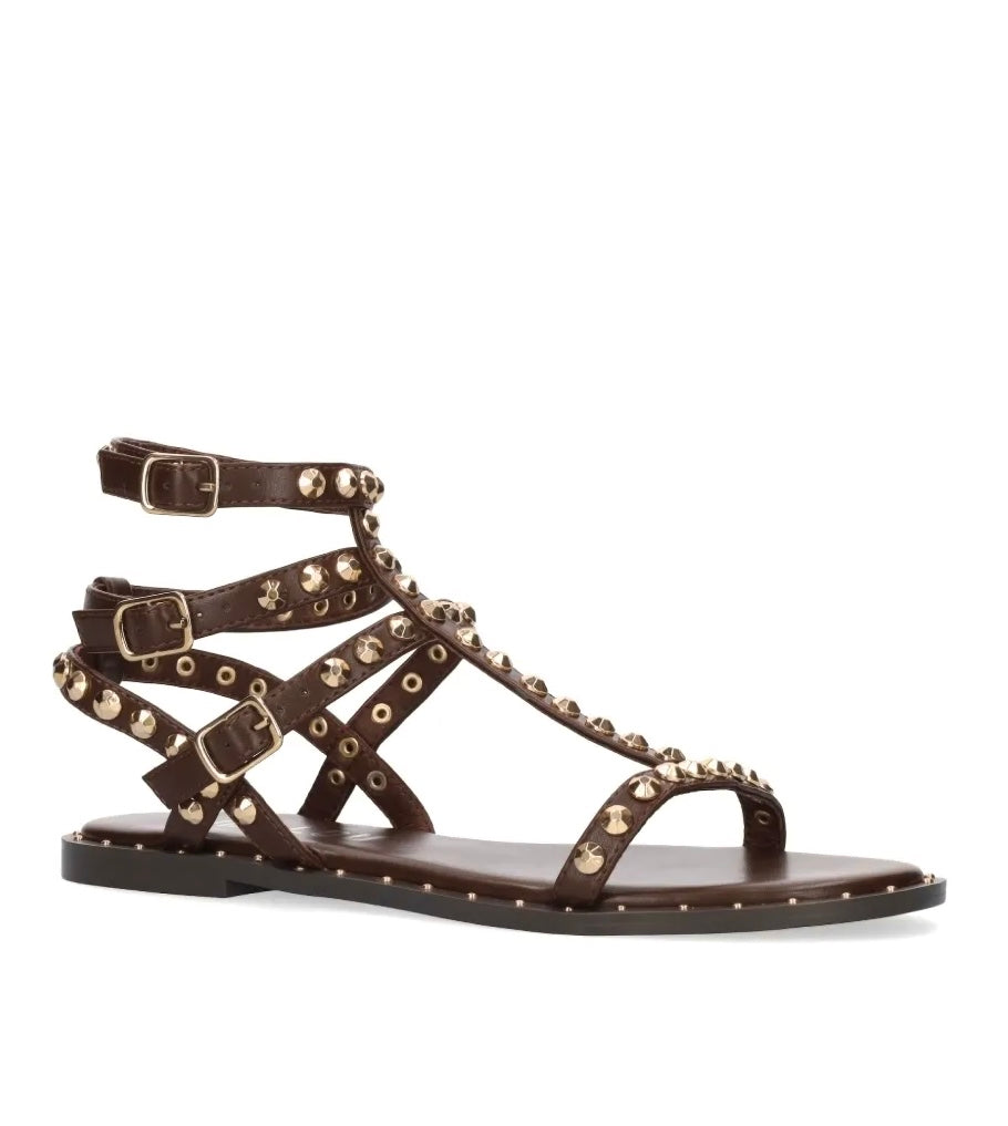 Sandaletto borchiato