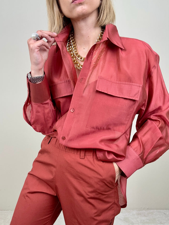 Camicia ruggine con tasconi