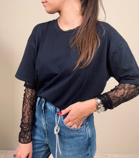 T-shirt con manica in pizzo (più colori)