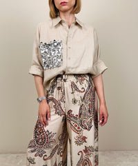 Pantalone in fantasia con elastico in vita
