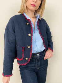 Chanel blu con profili rossi