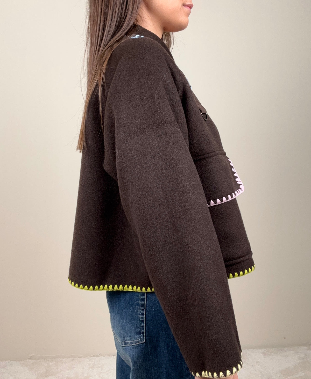Cappotto corto con impunture