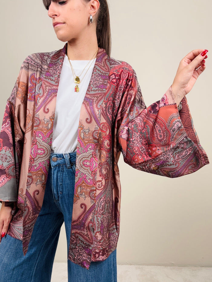 Kimono in fantasia rosa