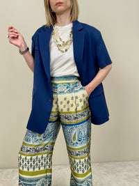 Giacca blu con manica corta