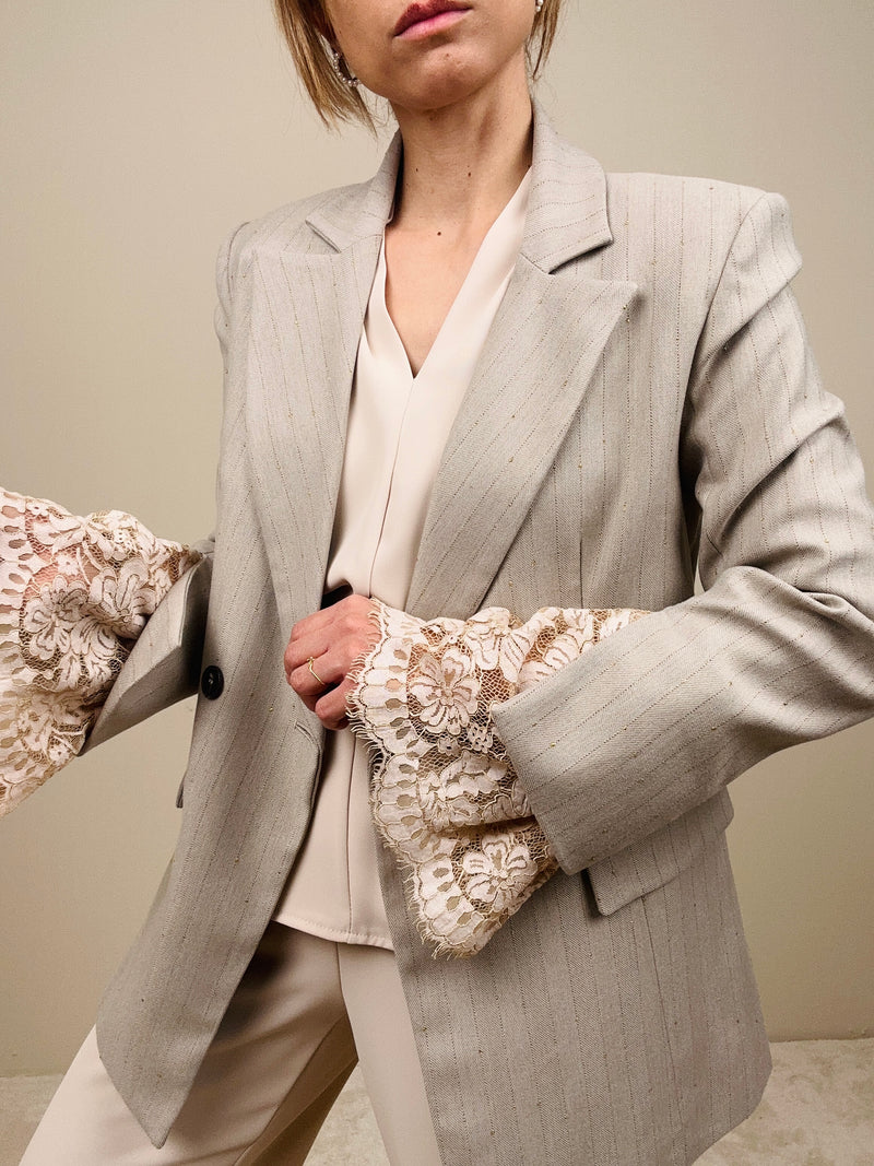 Blazer gessato con inserito in pizzo