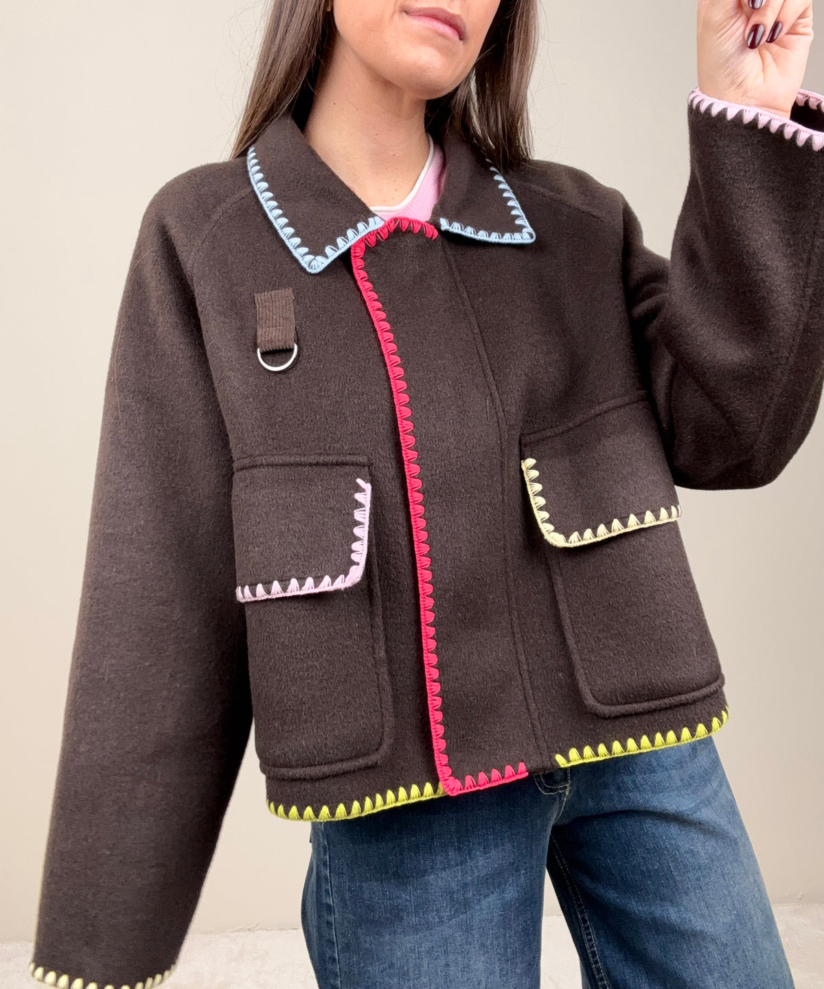 Cappotto corto con impunture