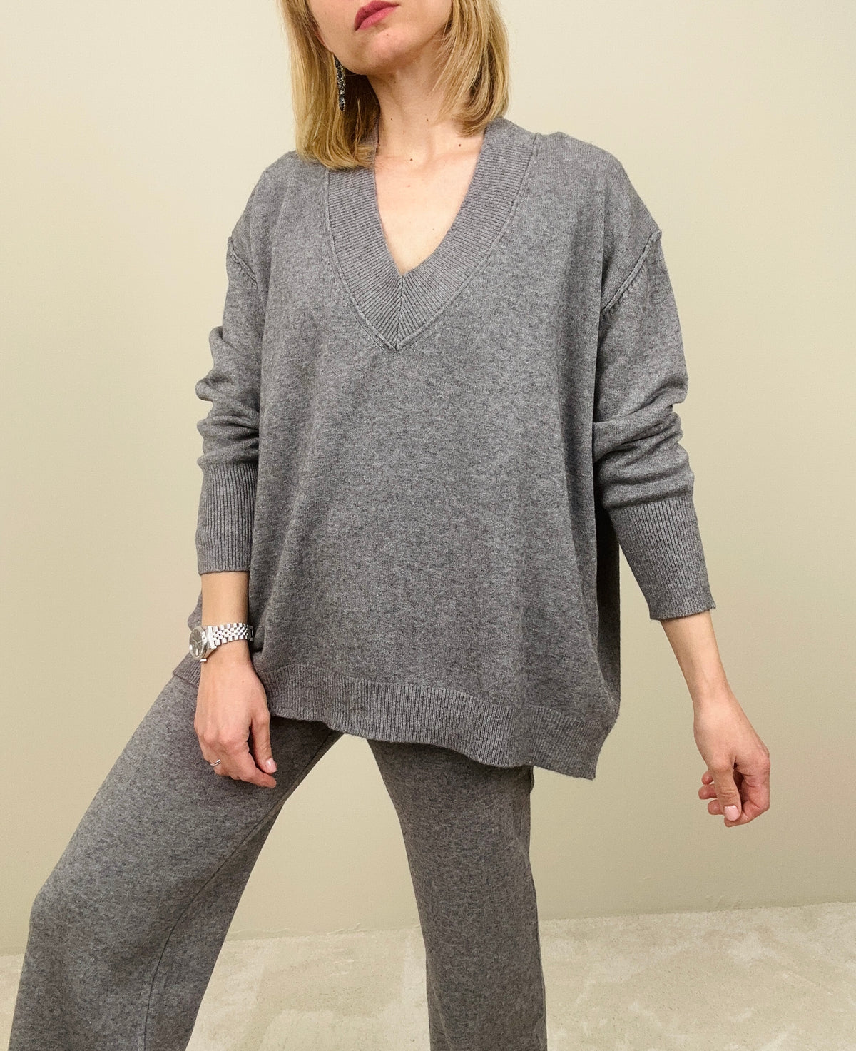 Tuta in maglia con scollo (più colori)