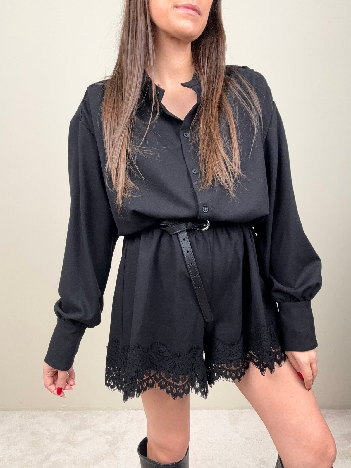 Tutina con fondo in pizzo
