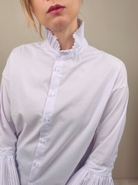 Camicia con polsini plissettati