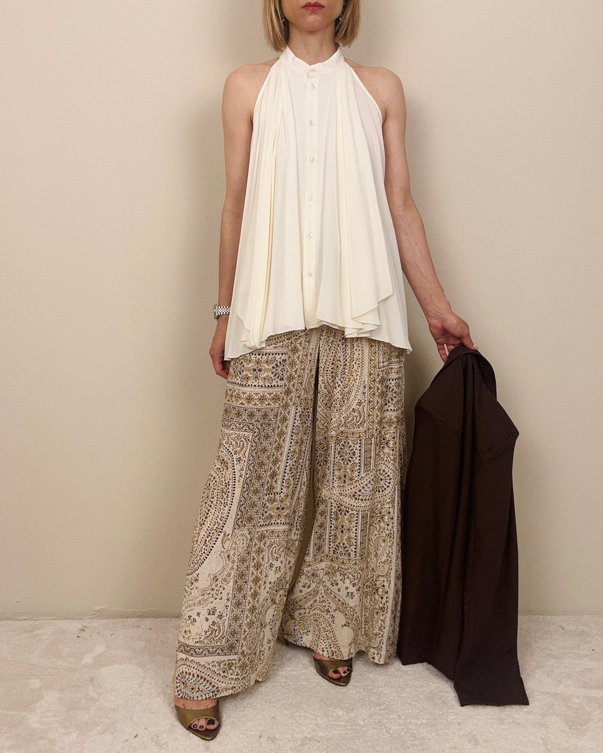 Pantalone in fantasia nei toni chiari