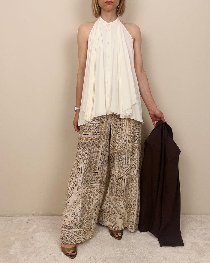 Pantalone in fantasia nei toni chiari
