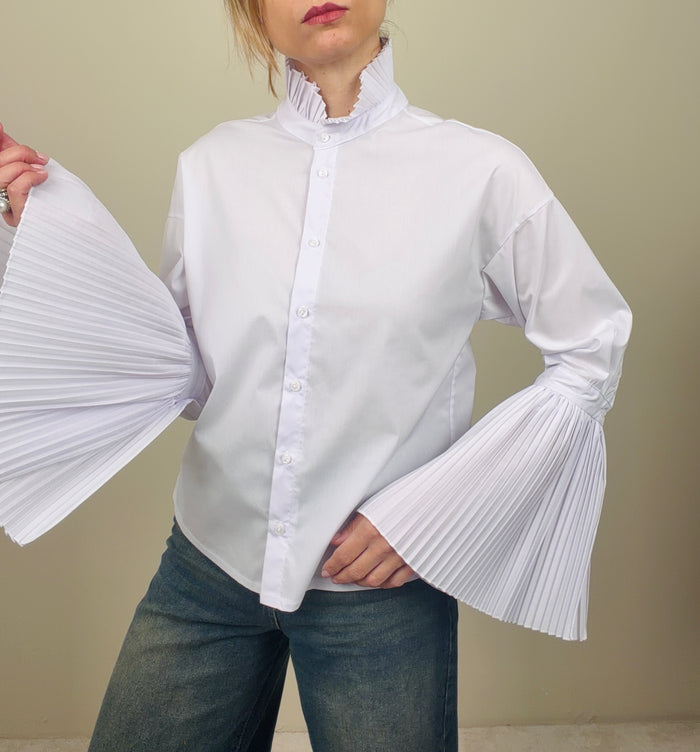 Camicia con polsini plissettati