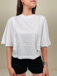 T-shirt bianca con manica a campana