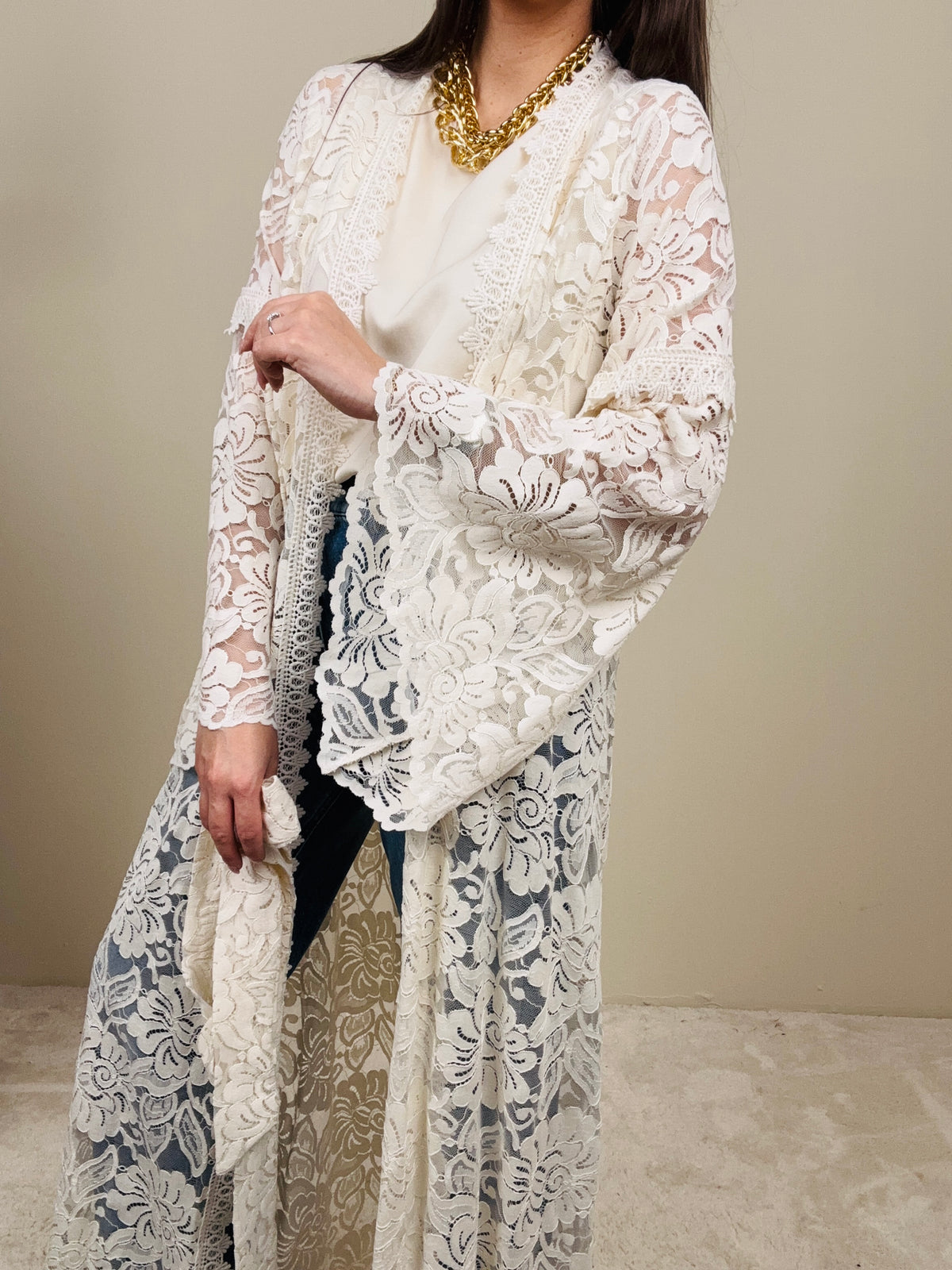 Kimono in pizzo con fusciacca