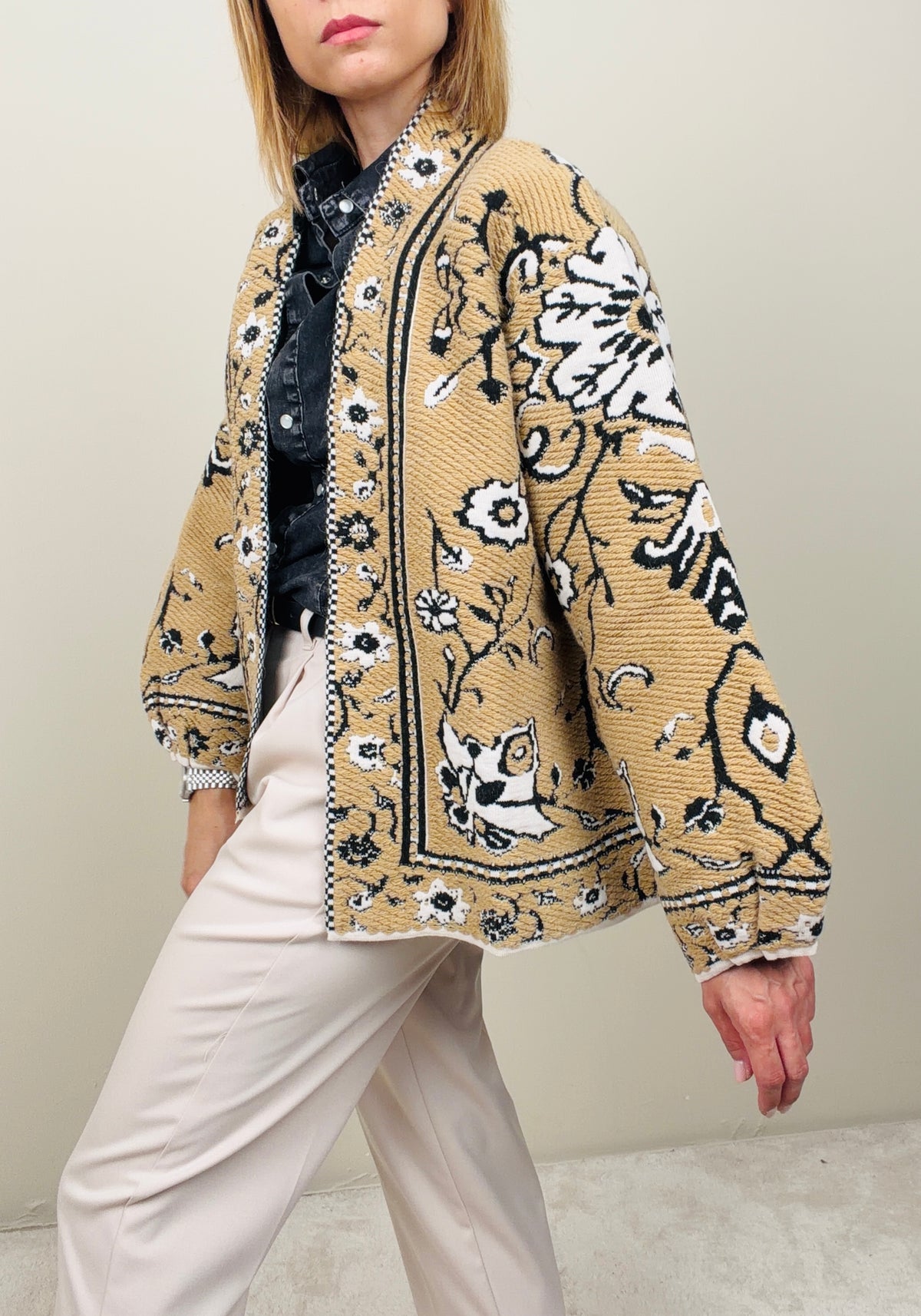 Cardigan flora beige-nero