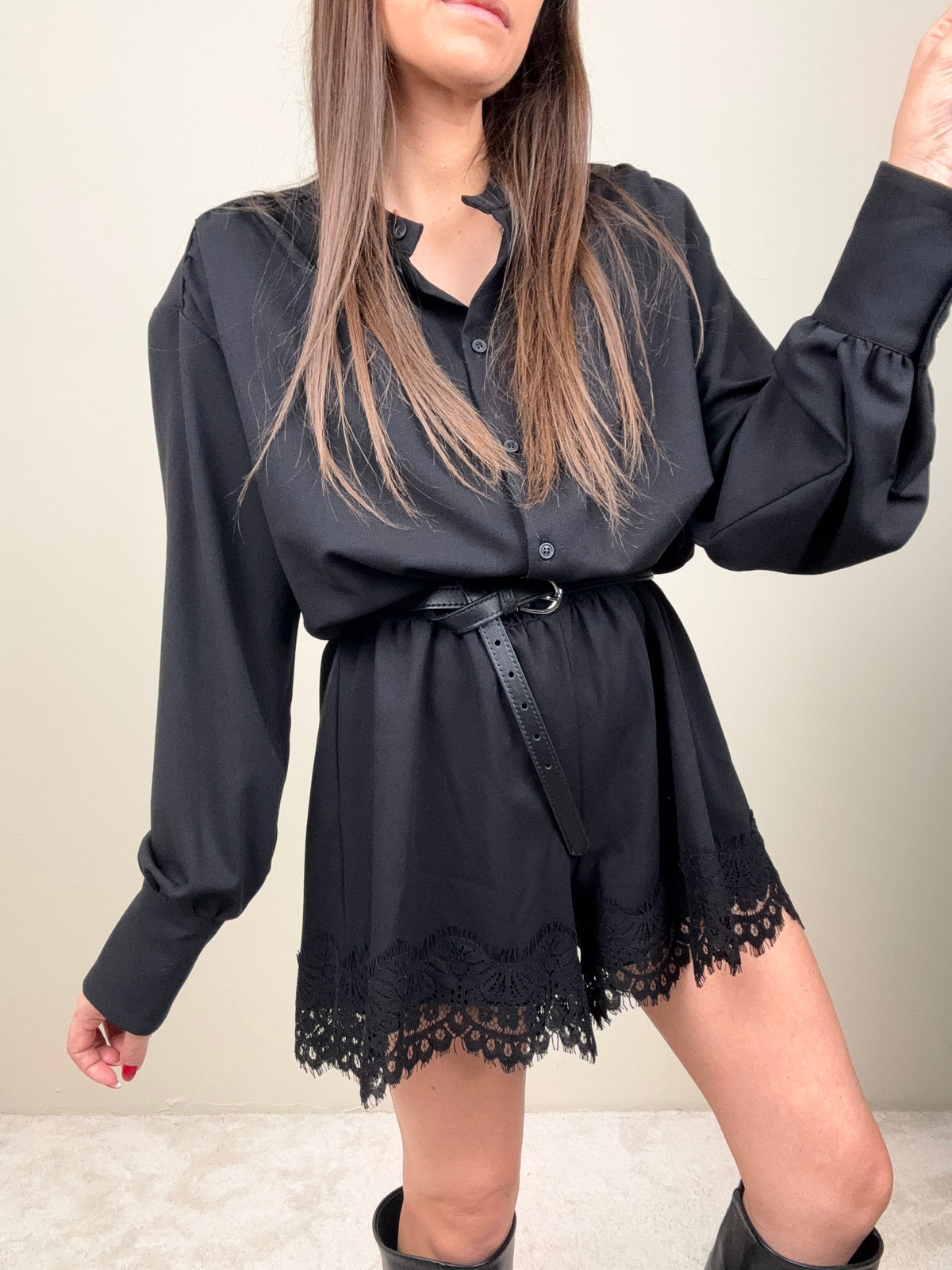 Tutina con fondo in pizzo