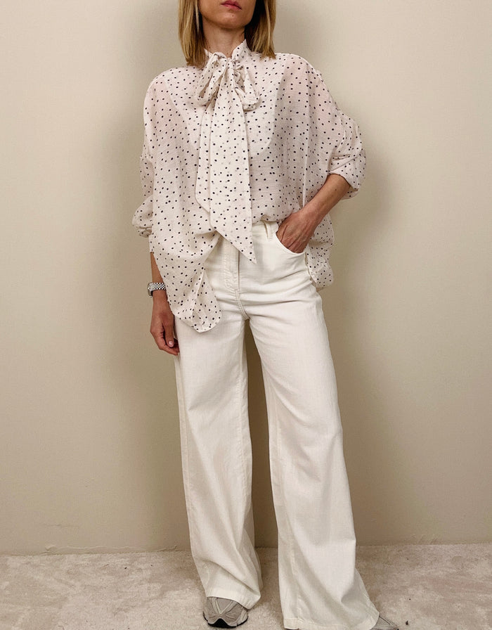 Jeans bianco con gamba larga