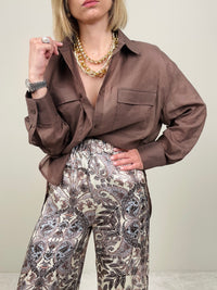 Camicia marrone con tasconi