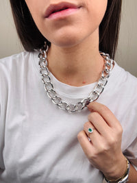 Collana catena media