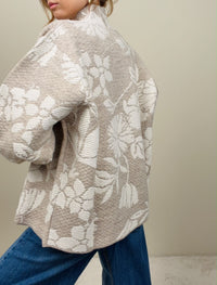 Cardigan fiori bianchi