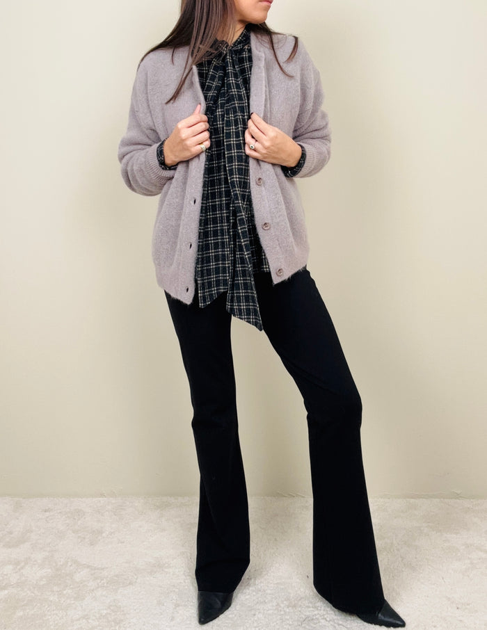 Pantalone a zampa elasticizzato