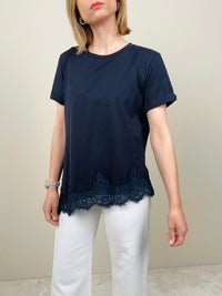 T-shirt assimettica con pizzo (più colori)