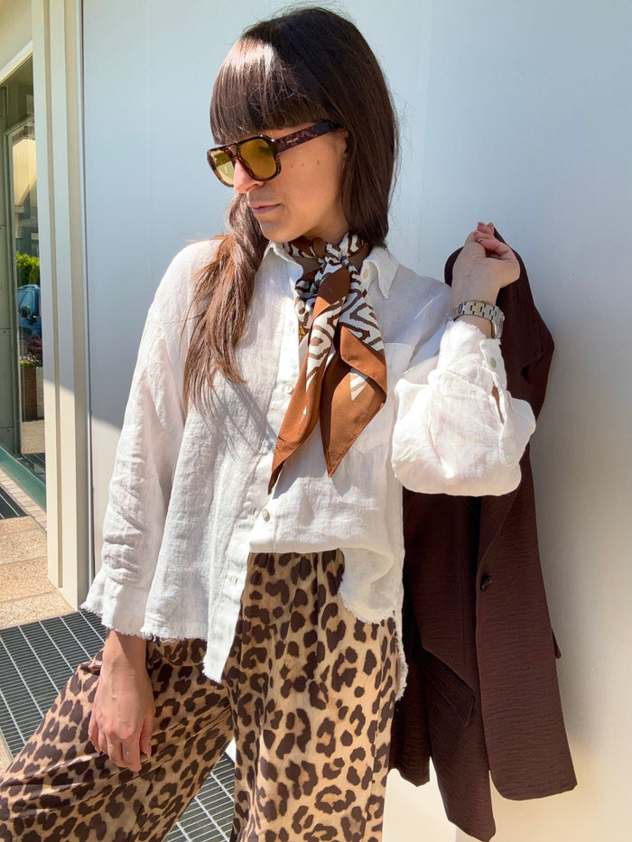 Camicia in lino dettagli sfrangiati