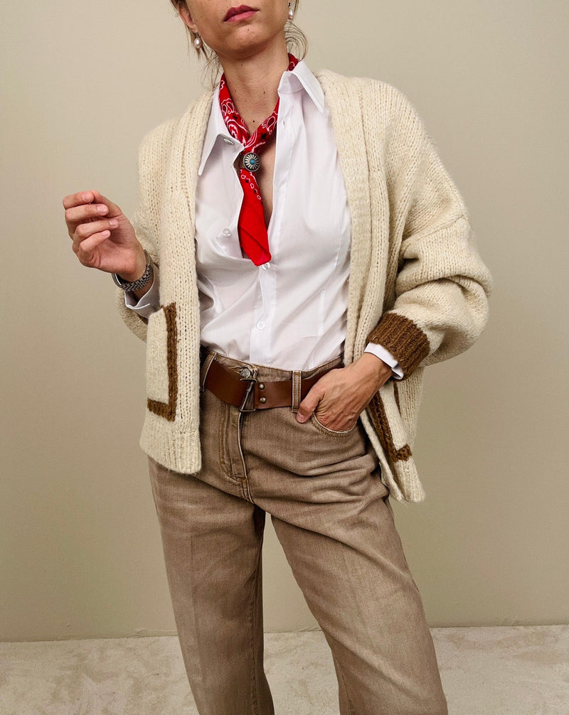 Cardigan dettagli cammello