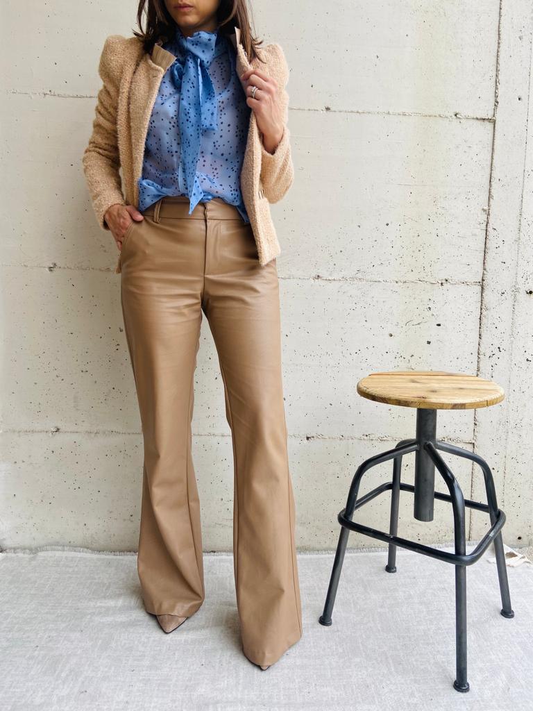 Pantalone zampa in ecopelle camel - GIULIA F.