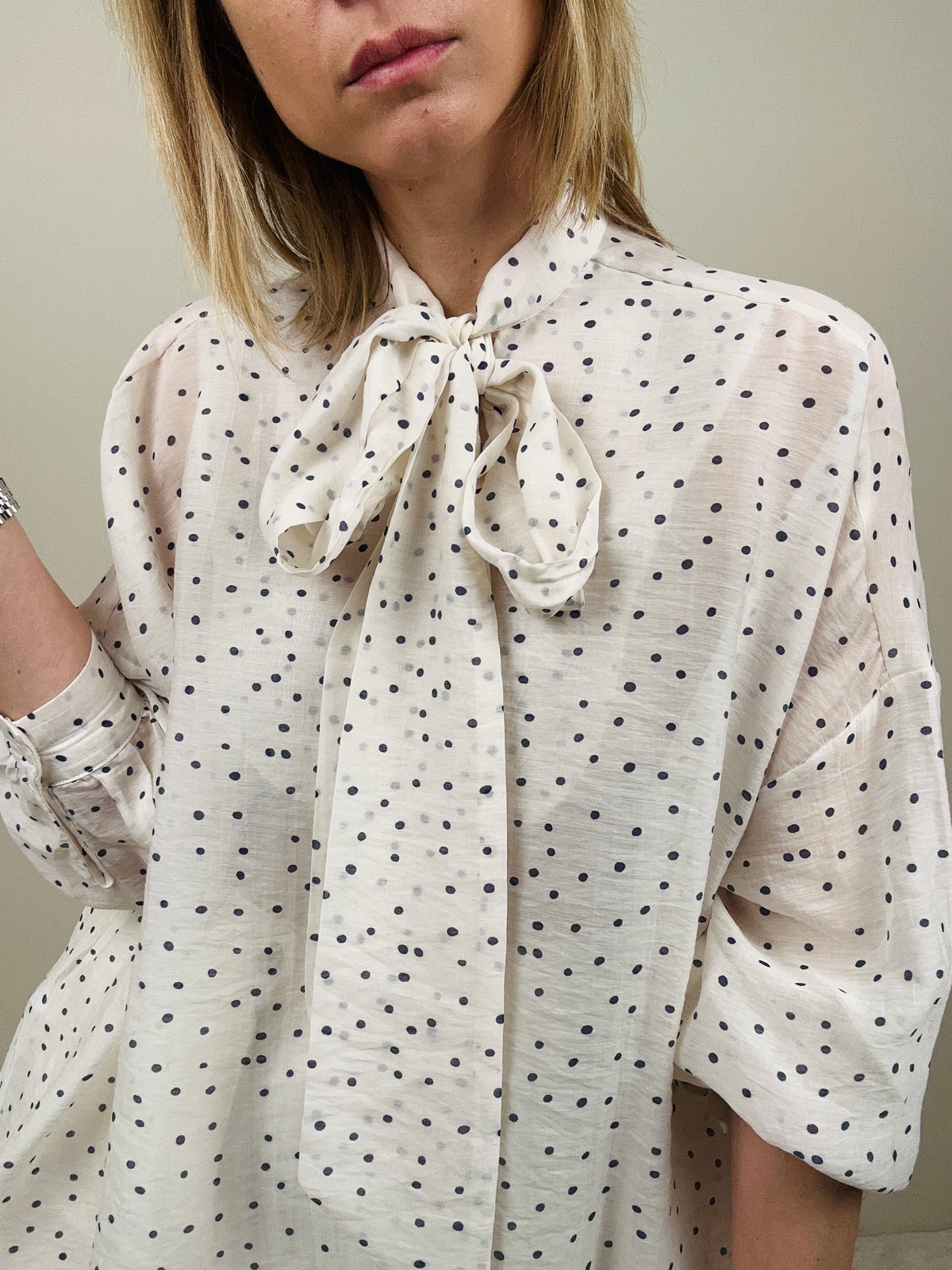 Camicia a pois blu