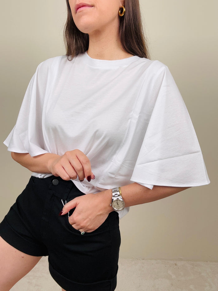 T-shirt bianca con manica a campana
