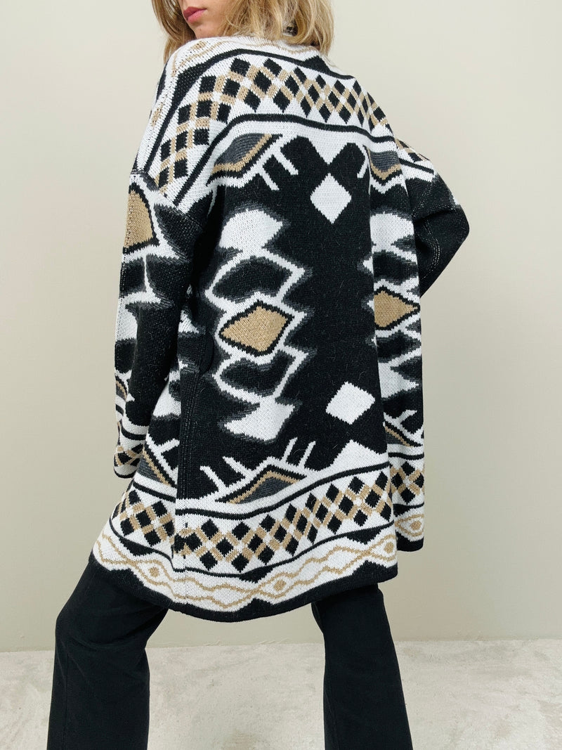 Cardigan bianco e nero