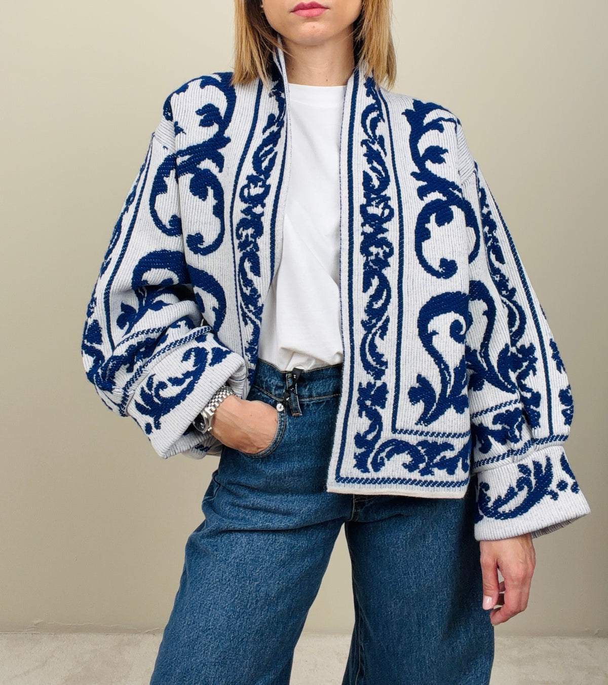 Cardigan bianco-bluette