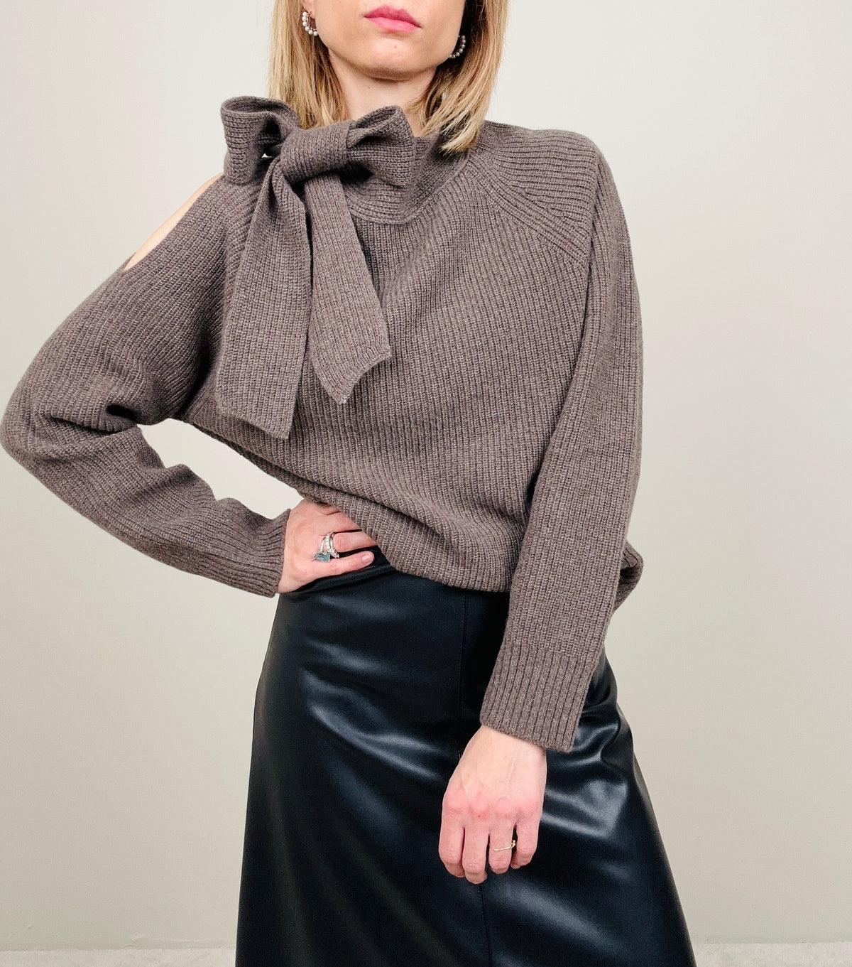 Maglione con fiocco 100%lana