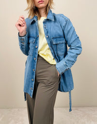 Overshirt in jeans con cintura in vita