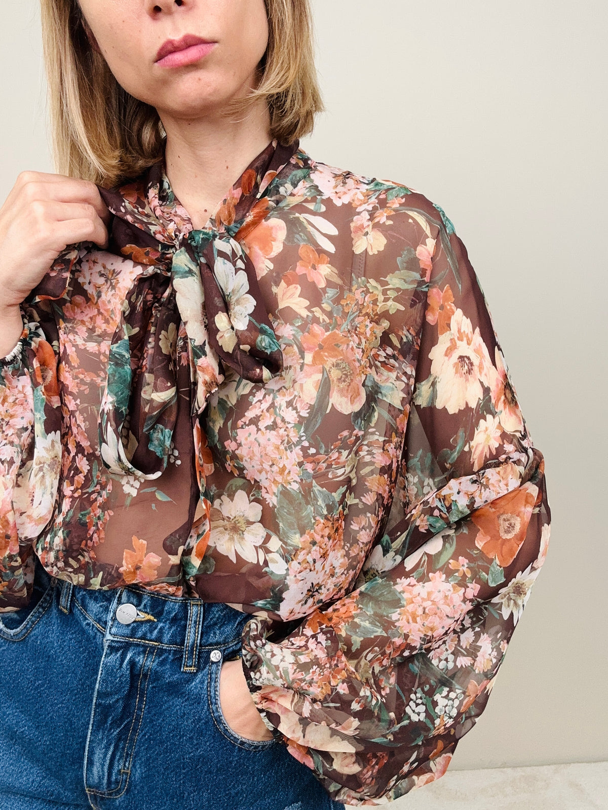 Camicia con fiocco cacao