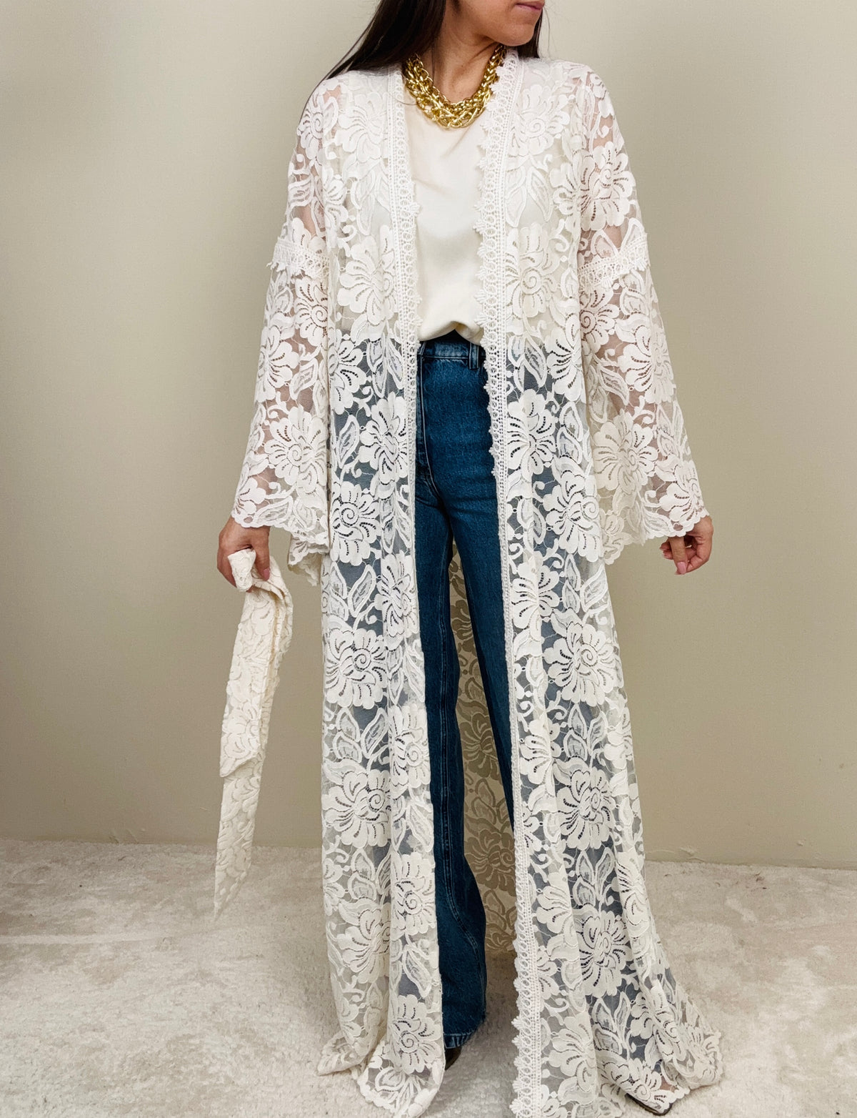 Kimono in pizzo con fusciacca