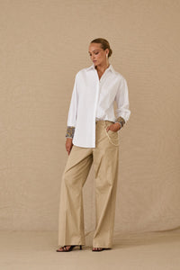 Camicia con polsini ricamati