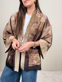 Kimono sui toni della terra