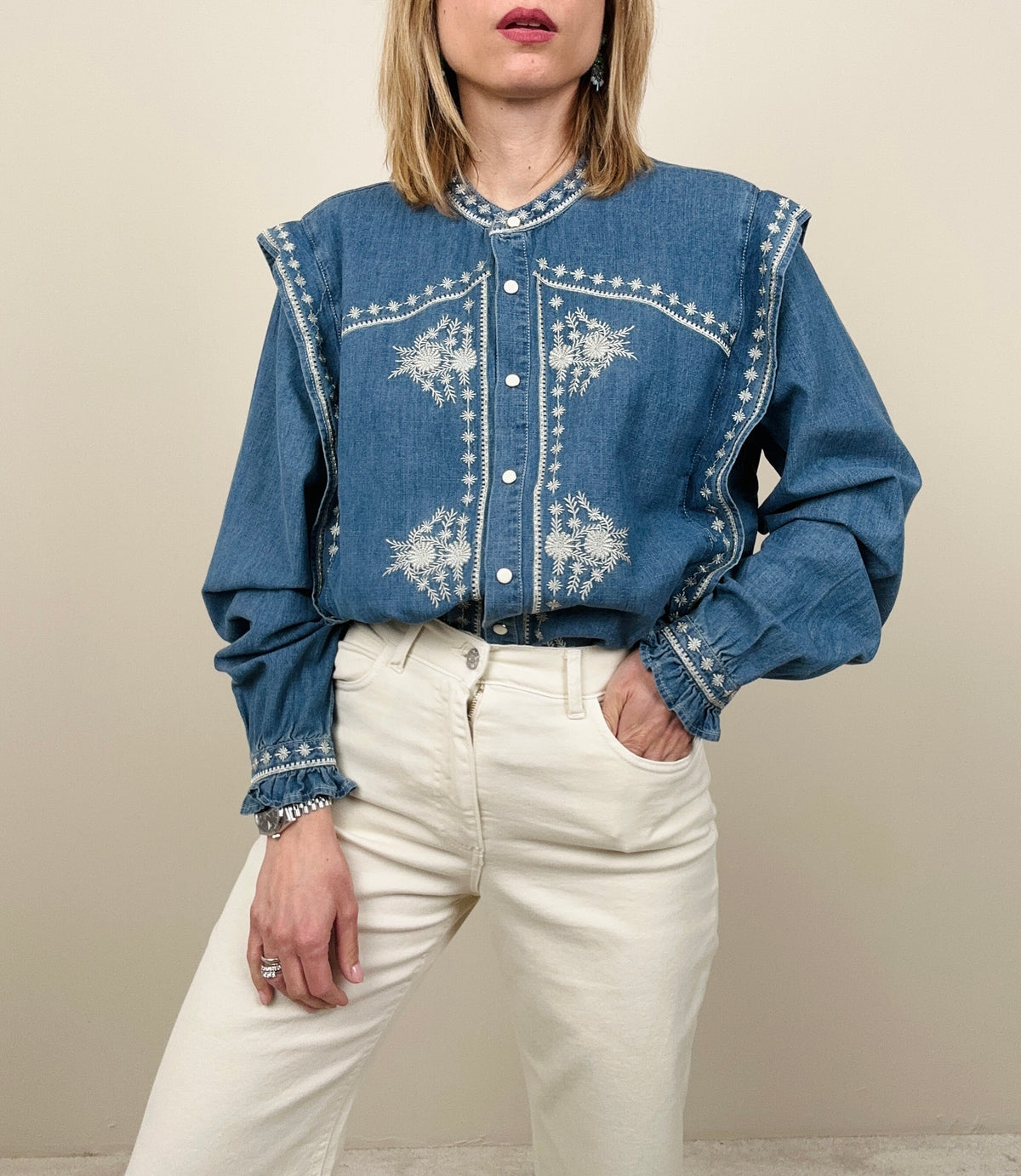 Camicia in jeans con ricami