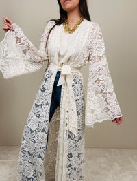 Kimono in pizzo con fusciacca