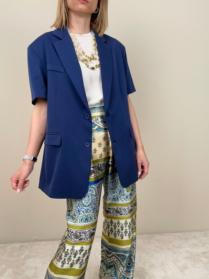 Giacca blu con manica corta