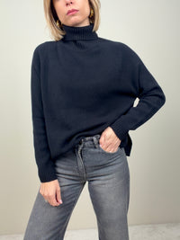 Maglia boxy collo alto (più colori)